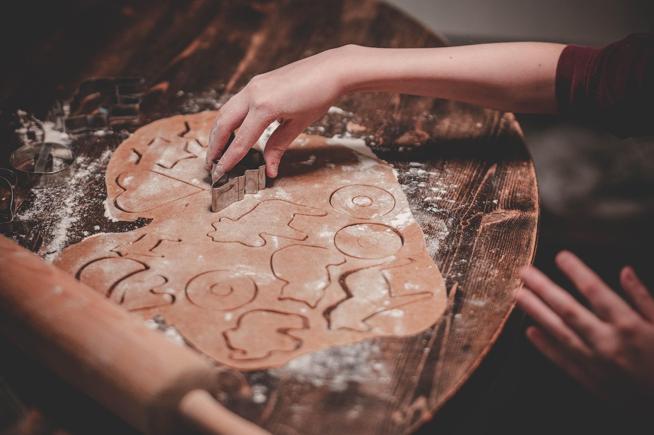 Biscuits de pain d'épices décorés lors d'un atelier de Noël en Laponie