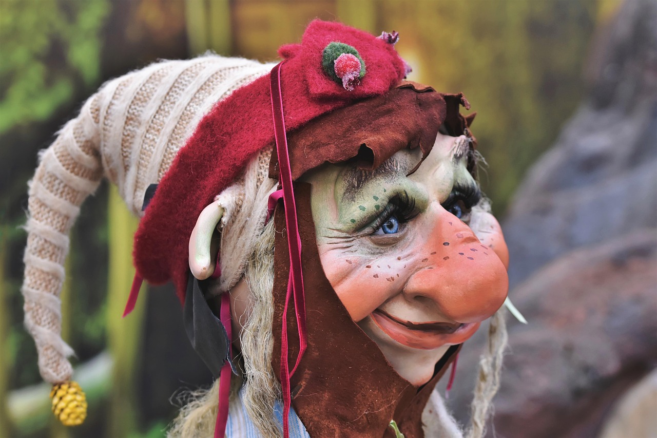 Figurine de lutin de Noël en décor de Noël nordique